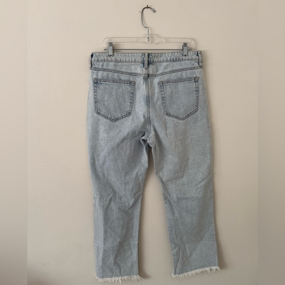Altar'd State NWT Boyfriend Jeans Size 31 (12) Light Blue Denim Wash Distressed - Picture 5 of 10